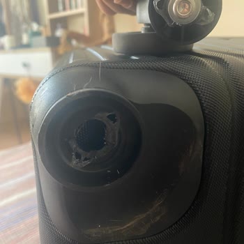 Valizim Zarar Gördü, Hizmetten Memnun Kalmadım!