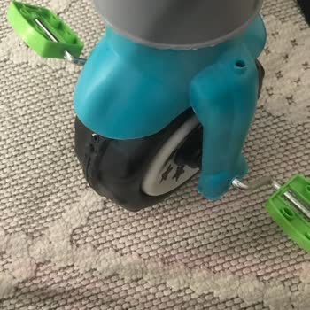 Baby Toys Üç Tekerlekli Bisikletin Tekerleği Sürekli Çıkıyor