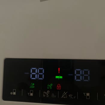 Akhisar Atatürk Mahallesi'nde Sürekli Elektrik Kesintileri Ve Mağduriyet