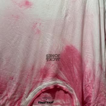 Domestos Çamaşır Suyu Beyaz Tişörtümü Kırmızıya Çevirdi