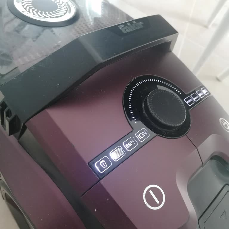 Fakir Süpürgem Temizken Çöp Kutusu Uyarısı Veriyor Acil Destek Bekliyorum