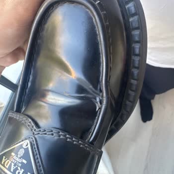 Prada Ayakkabıda Deformasyon Ve Beymen'in İlgisizliği