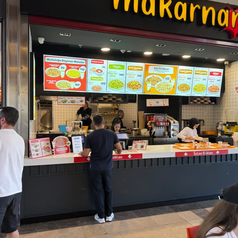 Metro Garden AVM Şubesinde Hijyen Kurallarına Uymayan Temizlik Ve Hazırlık