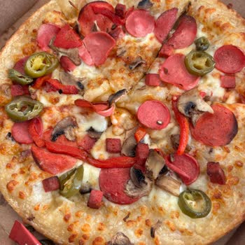 Pan Pizza Hamuru Pişmemiş Ve Yağ İçinde Geldi, Hayal Kırıklığı Yaşadım