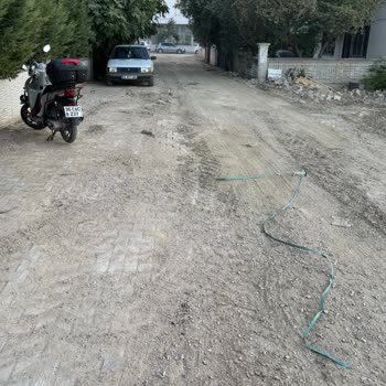 Kazı Çalışması Sonrası İnternet Kesintisi Ve Yol Sorunu