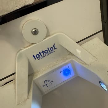 Opet Tuvaletlerde Temizlik ve Hijyen Sorunlarıyla Karşılaştım