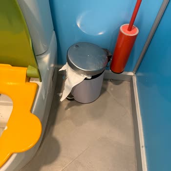 Opet Tuvaletlerde Temizlik ve Hijyen Sorunlarıyla Karşılaştım