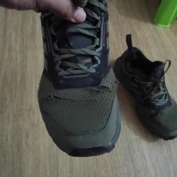 Adidas Ayakkabıda Kısa Sürede Deformasyon Ve Yırtılma Sorunu