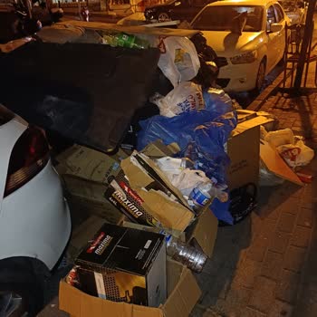 Şişli Belediyesi'nin Çöp Konteyneri Yerleşimi Halk Sağlığını Tehdit Ediyor