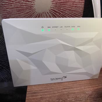 Sürekli Kesilen Ve Yavaş İnternet İçin Modem Değişim Talebi