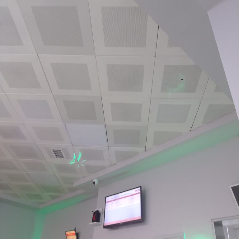 Popeyes Hamburger Menüsü Sonrası Yaşanan Sağlık Sorunu Ve Fiş Problemi