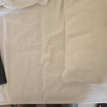 Otelin Ek Binasında Hijyen Ve İlgi Sorunları Yaşadık