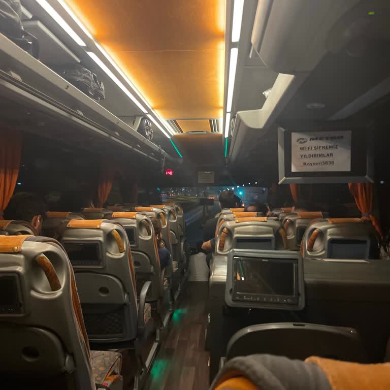 2+1 Otobüs Yerine 2+2 Gönderildi, Yolcular Mağdur Oldu