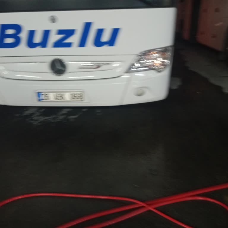 Arızalı Otobüsle Yavaş Ve Güvensiz Yolculuk Deneyimi