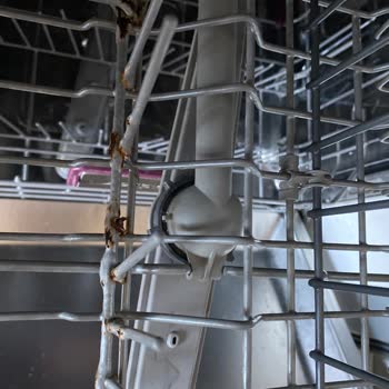 Bulaşık Makinesi Sepet Tellerinin Paslanması Ve Yüksek Yedek Parça Fiyatı