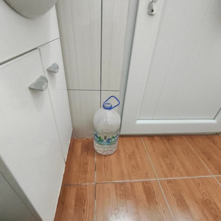 Avşa'da Aylardır Süren Su Kesintisi Ve Temizlik Sorunları Tatili Zehir Ediyor