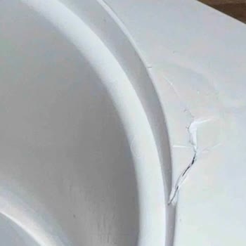 Kırık Dökük Gelen Oyuncak Dolabı Ve İlgisiz Müşteri Hizmetleri