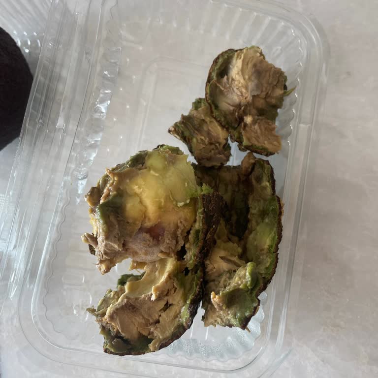 Getir'den Gelen Küflü Ve Bayat Sebzeler Şaşkınlık Yarattı