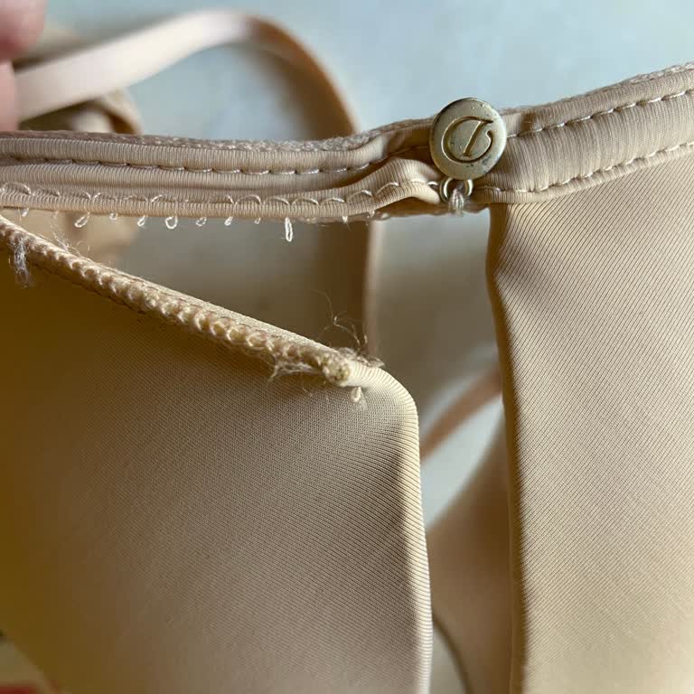 Aldığım Sütyenler İkinci Kullanımda Yırtıldı, Hayal Kırıklığı Yaşadım