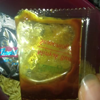 BİM'den Aldığım Noodle'ın Paketi Yağ İçindeydi