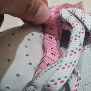 Beş Kez Giyilen Ayakkabının Derisi Kırıştı Ve İade Reddedildi