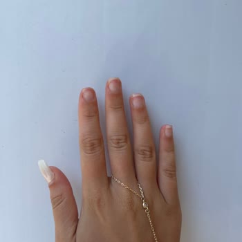 İlk Deneyimimde Tırnak Uygulaması Kısa Sürede Bozuldu