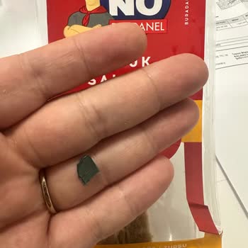 Dardanel Tavuklu Sandviçten Plastik Parça Çıkması Şoku