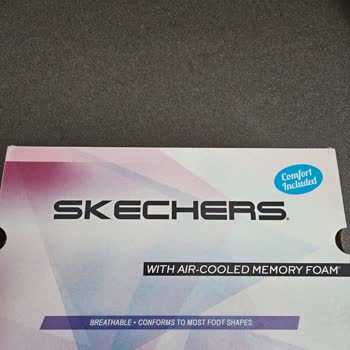 Kısa Sürede Dikiş Atan Ayakkabıya Skechers'tan Yetersiz Destek