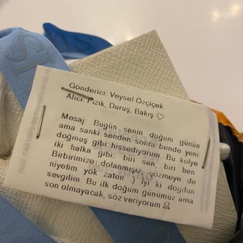 Hediye Paketi Ve Not Kağıdı Hayal Kırıklığı Yarattı