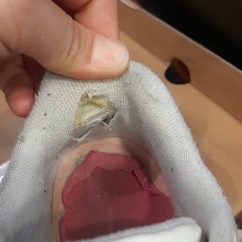 Ayakkabı Üretim Kalitesi ve Kullanım Süresi Hakkında Şikayet