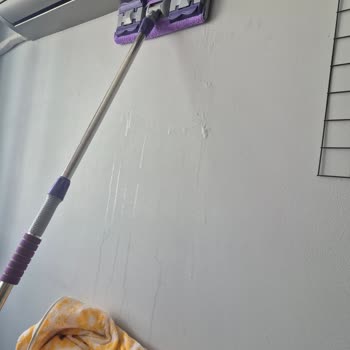 Kısa Bırakılan Tahliye Hortumu Yüzünden Klimadan Su Sızması Ve Zarar