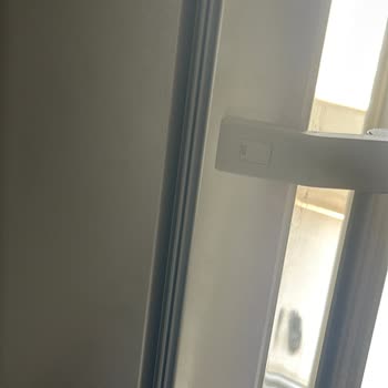 Siemens Ev Aletleri Buzdolabında Kapanmayan Kapak Ve Renk Atması Sorunu!