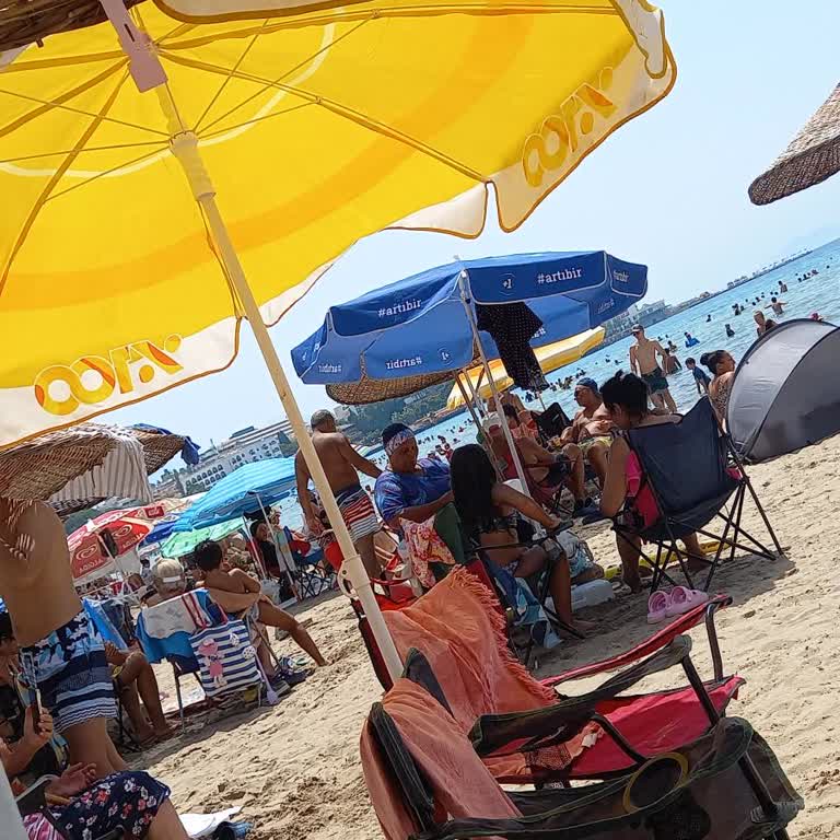 Kuşadası Plajlarında Ücretli Kullanım Ve Halkın Ücretsiz Erişim Hakkının Engellenmesi