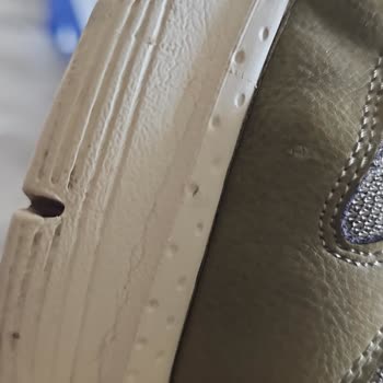 Bakım İçin Gönderdiğim Ayakkabım Daha Kötü Durumda Ve Ücret İadesi Talep Ediyorum