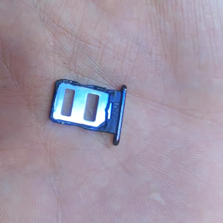 Reeder S71 Model Telefonun Aşırı Isınması Ve Sim Yuvasının Erimesi Sonucu Mağduriyet