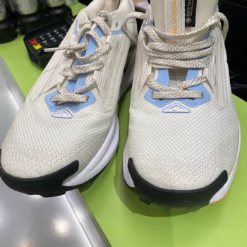 Nike Ayakkabıda Etiketten Kaynaklı Sağlık Sorunu Ve Mağaza İlgisizliği