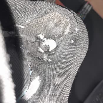 Reebok Ayakkabıda Kısa Sürede Yırtılma Ve FLO Mağazasının İlgisizliği