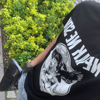 Satın Aldığım Tişört İlk Yıkamada Renk Attı, Yetkililerden Destek Alamıyorum