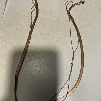 Koton Bir Günde Kararan Kolye Mağduriyeti!