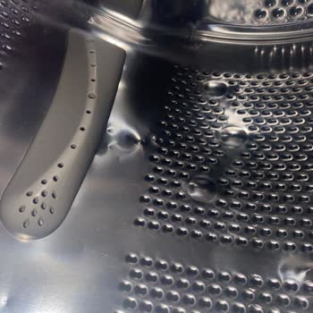 Yeni Aldığım Hoover Çamaşır Makinesi Kullanımda Sorun Çıkardı, Servis Ücreti Talep Ediyor