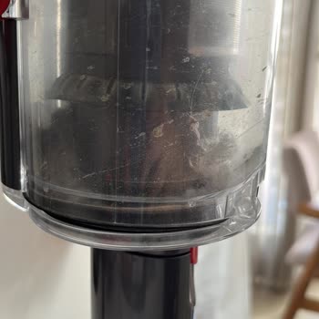 Yeni Alınan Dyson Süpürgede Kapanmayan Toz Haznesi Ve Azalan Emiş Gücü Sorunu