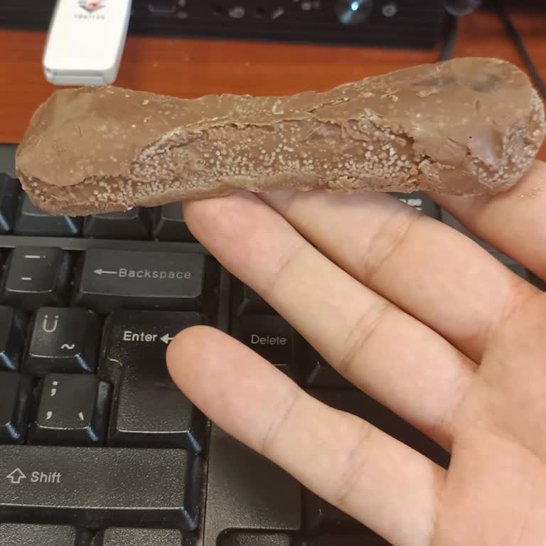 Aldığım Ülker Laviva Çikolatada Beyaz Noktalar Ve Kötü Tat Sorunu Yaşadım