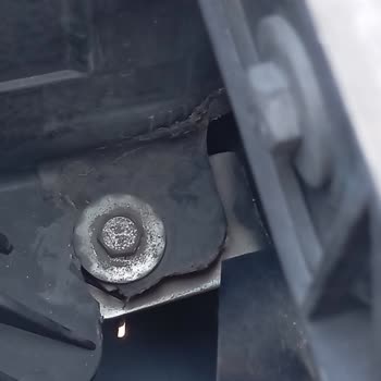 Kayseri İnciroğlu Serviste Far Tamiri Sonrası Olumsuz Deneyim