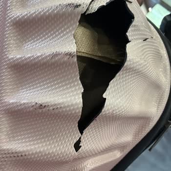 Pegasus İle Kıbrıs Yolculuğumda Bagajım Tamamen Hasar Gördü