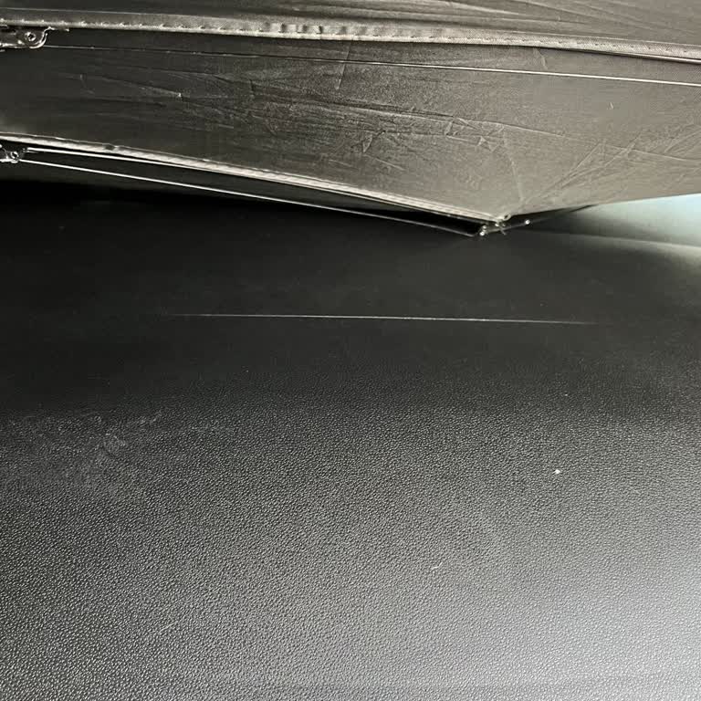 Fiat Linea'nın Torpido Bölgesinde Güneş Nedeniyle Oluşan Çatlak Ve Destek Talebi