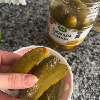 Aldığım Salatalıkların Çürük Çıkması Hayal Kırıklığı Yarattı