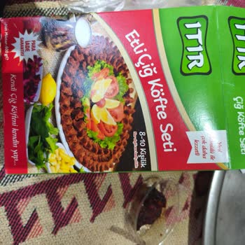 Hazır Etli Çiğköfte Setinden Çıkan Kurumuş Salça Hayal Kırıklığı Yarattı