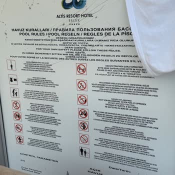 Altis Resort Hotel'de Keyfi Kurallar Ve Saygısız Muamele
