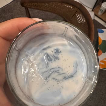 Laktozsuz Süt Mavi Renkte Çıktı, Güvenimiz Sarsıldı