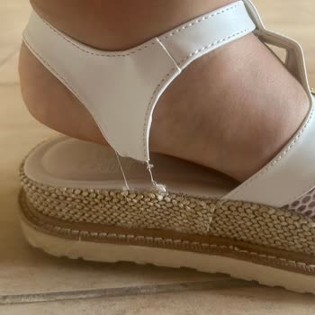 Aldığım Ayakkabı 3 Kez Giyince Koptu, Satıcı Sorumluluk Almadı